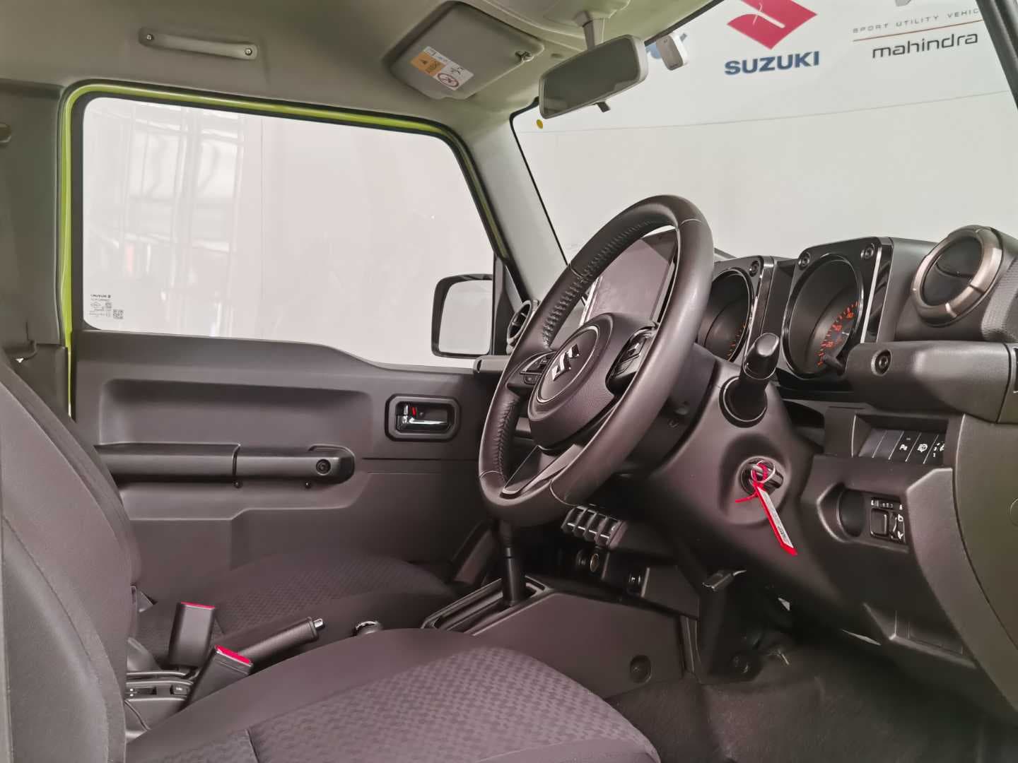 SUZUKI JIMNY 1.5 GLX A/T 5DR image 19