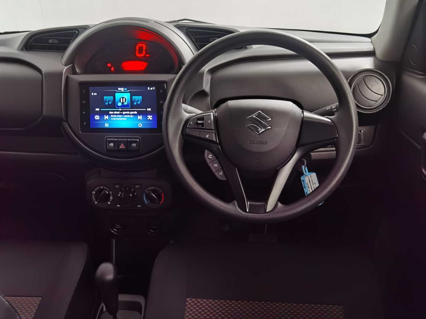 SUZUKI S-PRESSO 1.0 GL+ AMT image 13