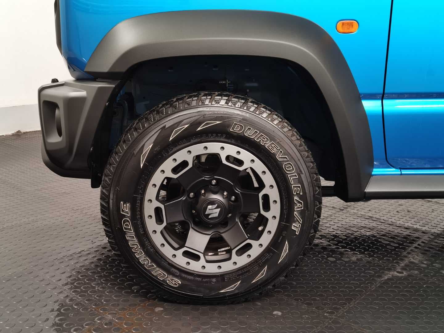 SUZUKI JIMNY 1.5 GLX A/T image 17