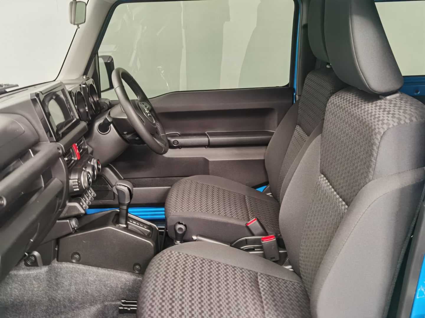 SUZUKI JIMNY 1.5 GLX A/T image 21