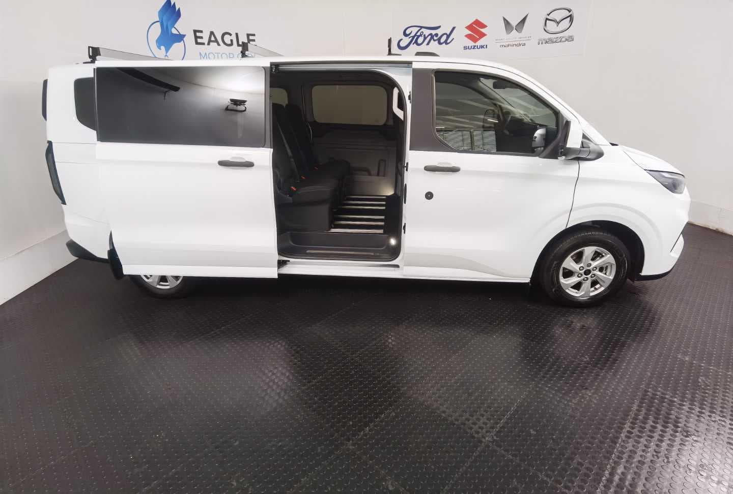 FORD TOURNEO CUSTOM 2.0TDCi TREND A/T (96KW) image 4