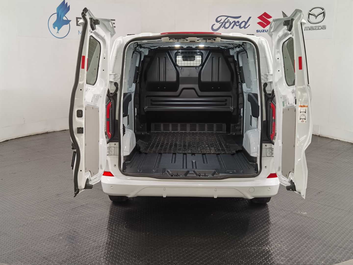 FORD TRANSIT CUSTOM 2.0 TDCi SPORT A/T  F/C P/V image 6