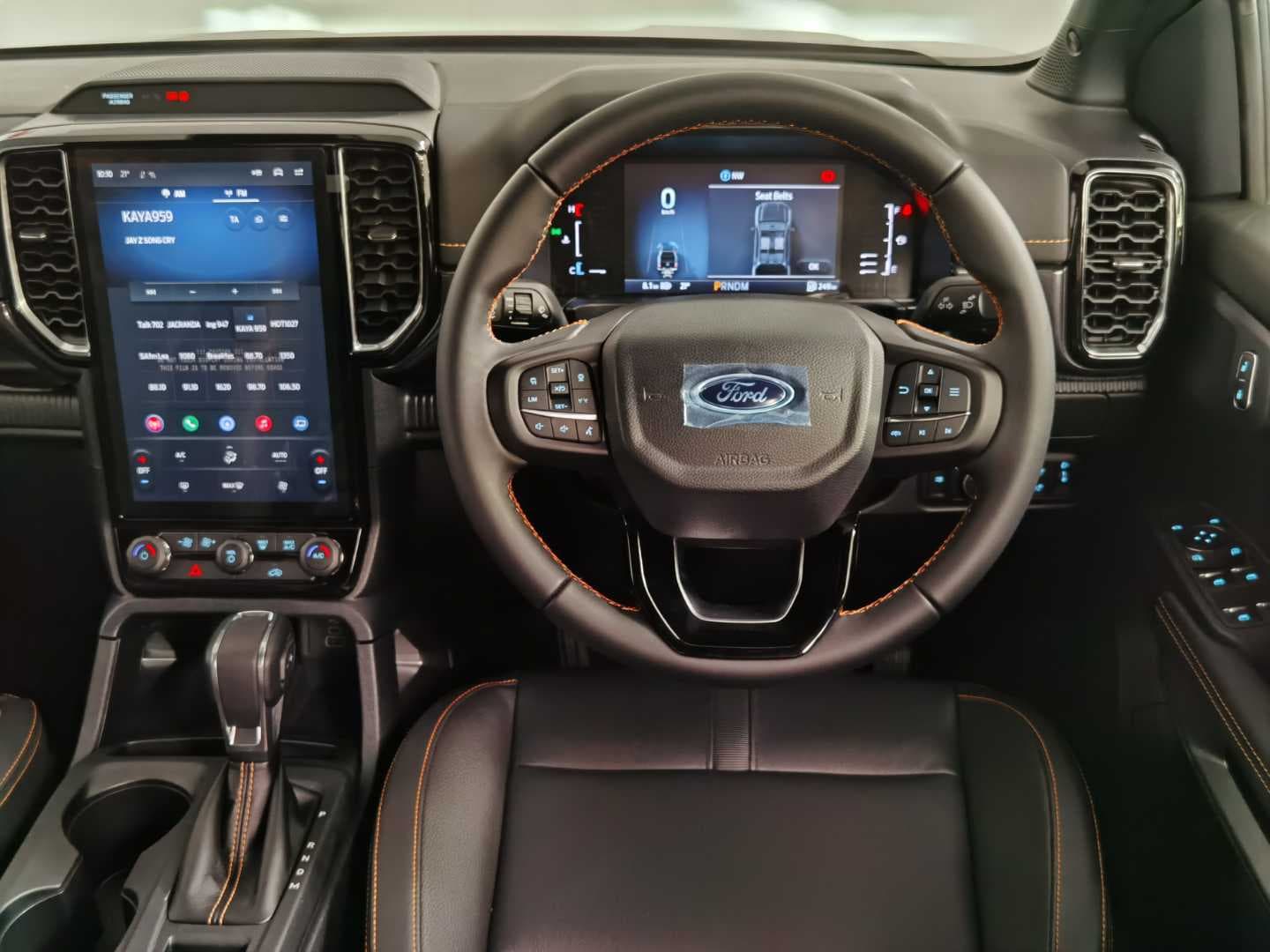 FORD RANGER 2.0D BI-TURBO WILDTRAK 4X4 A/T D/C P/U image 14