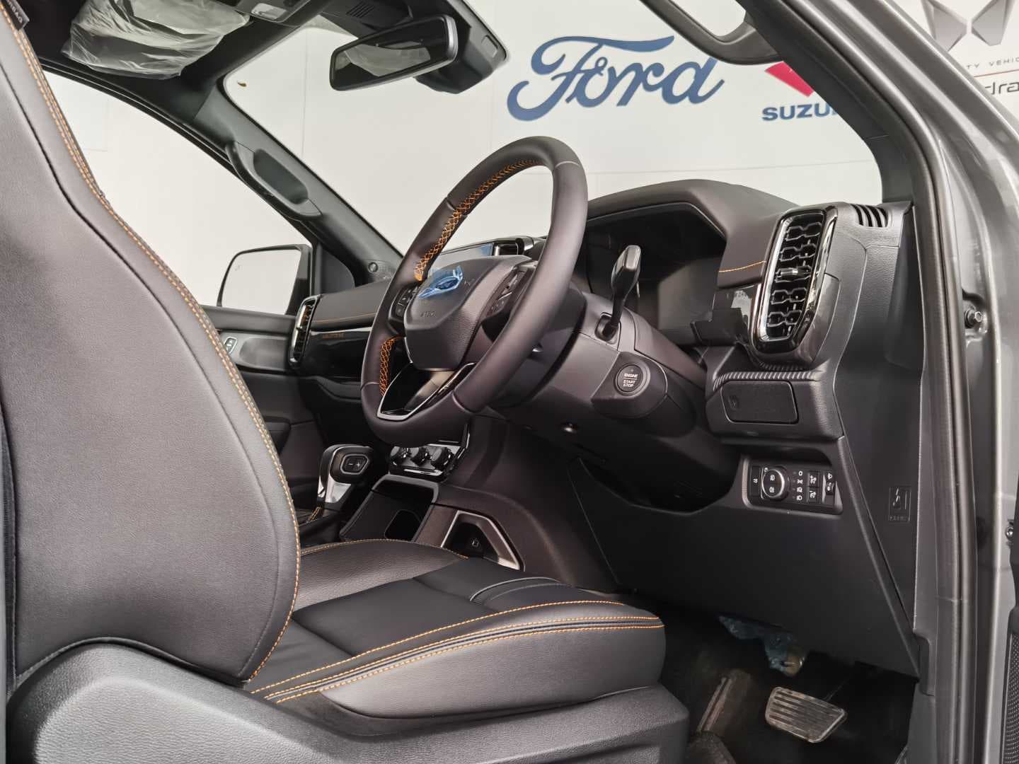 FORD RANGER 2.0D BI-TURBO WILDTRAK 4X4 A/T D/C P/U image 13