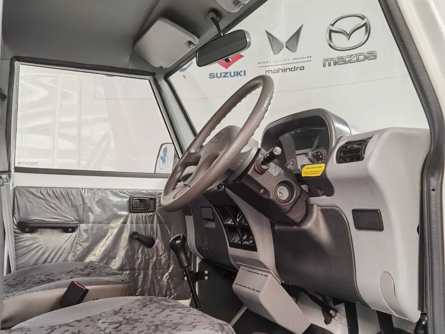MAHINDRA BOLERO MAXI TRUCK 2.5 TD P/U S/C image 11