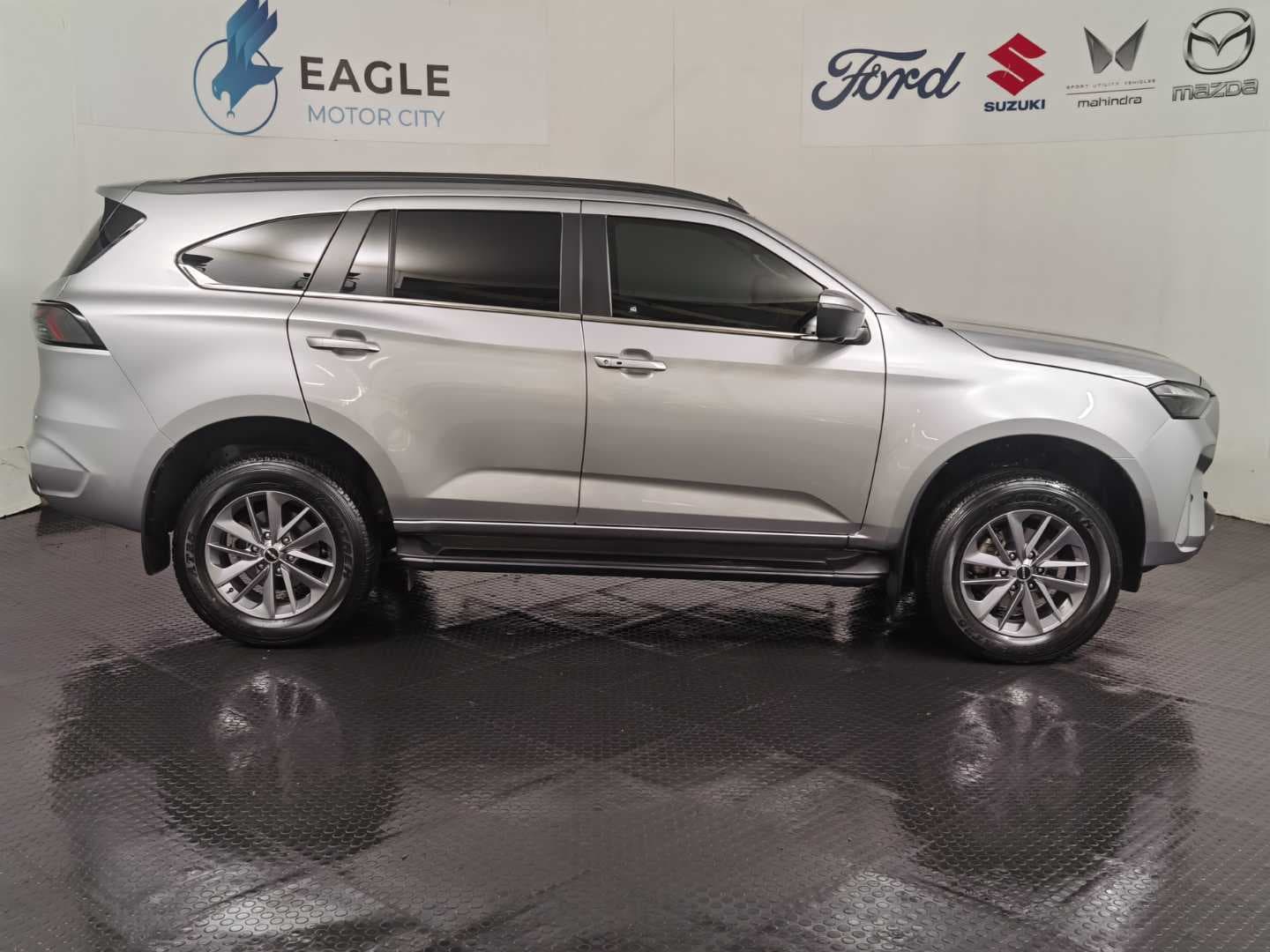 ISUZU MU-X 3.0D LSE 4X4 A/T image 11