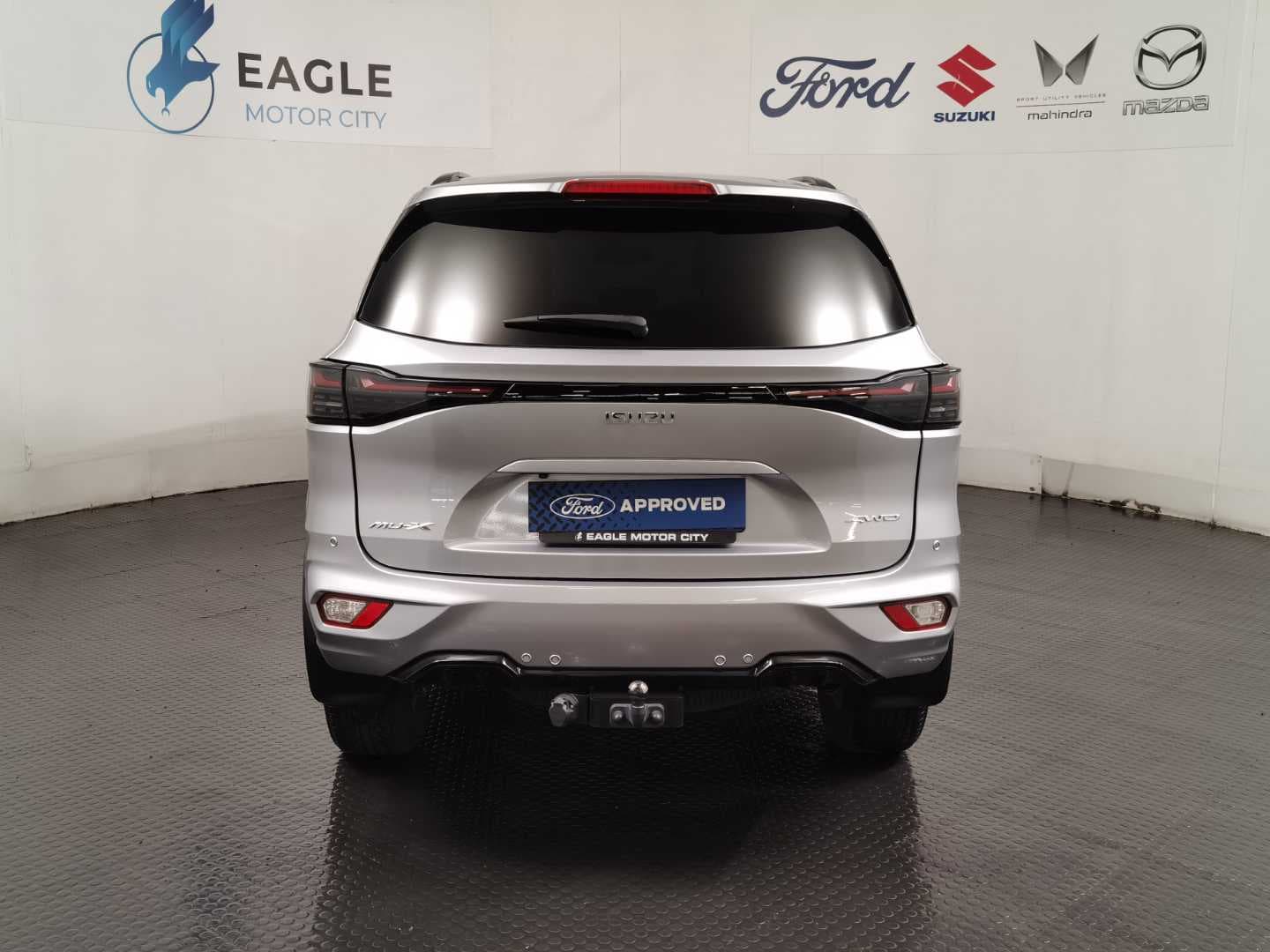 ISUZU MU-X 3.0D LSE 4X4 A/T image 8