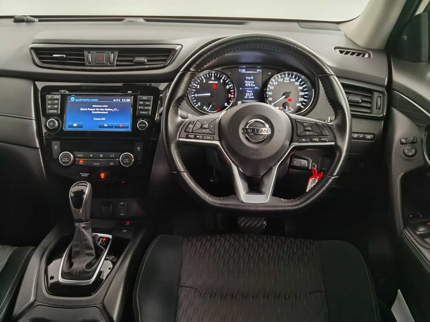 NISSAN X TRAIL 2.5 ACENTA 4X4 CVT image 15