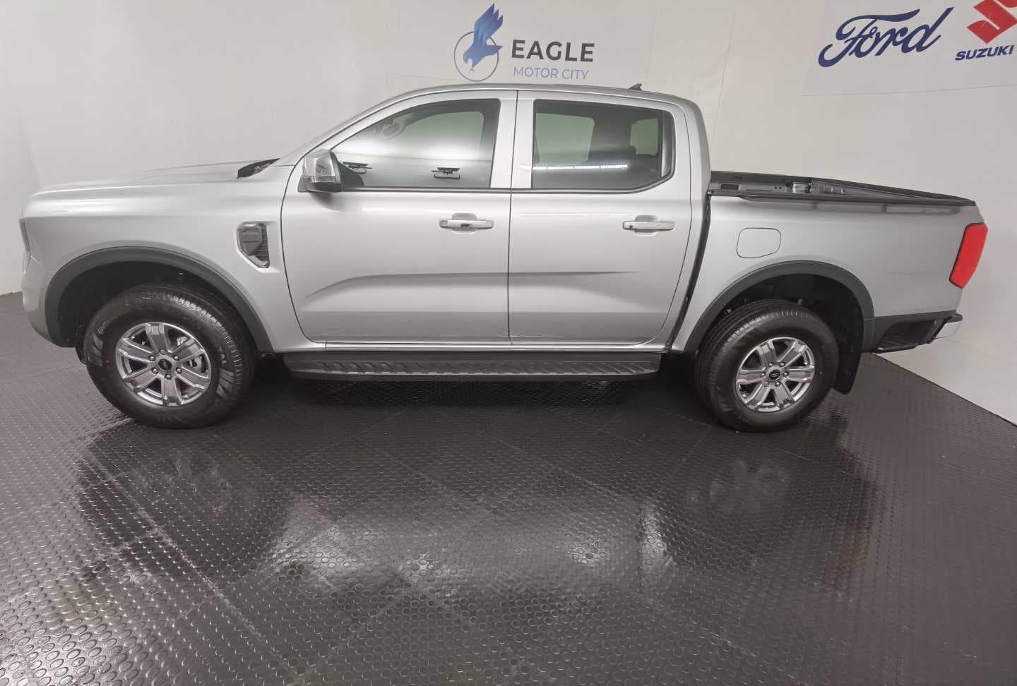 FORD RANGER 2.0D XL A/T D/C P/U image 10
