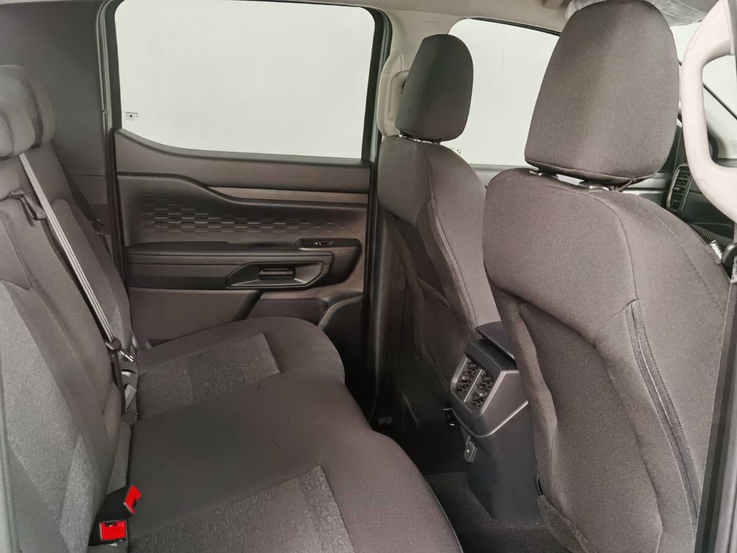 FORD RANGER 2.0D XL A/T D/C P/U image 16