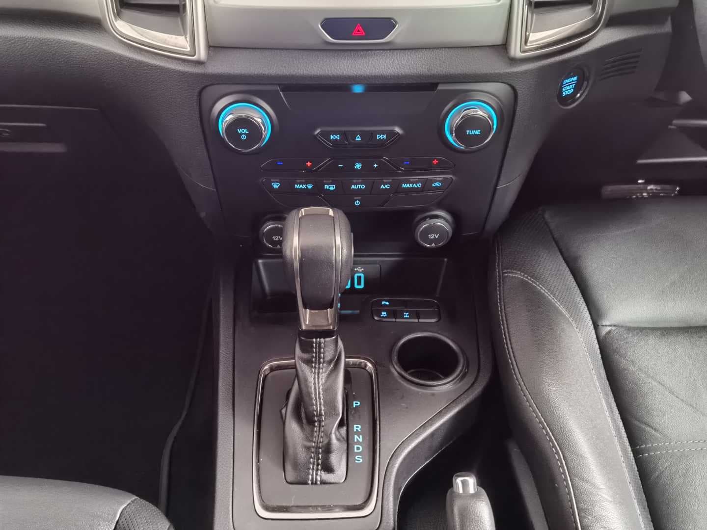 FORD EVEREST 2.0D XLT A/T image 13