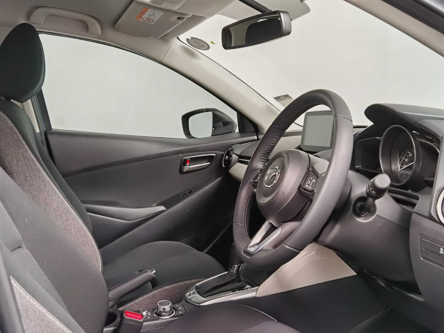Mazda 2 1.5 DYNAMIC A/T 5DR image 13