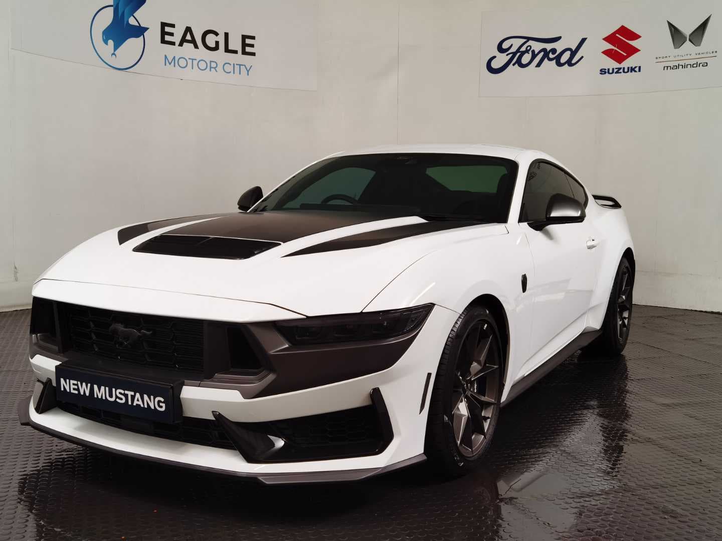 FORD MUSTANG 5.0 DARK HORSE A/T image 3