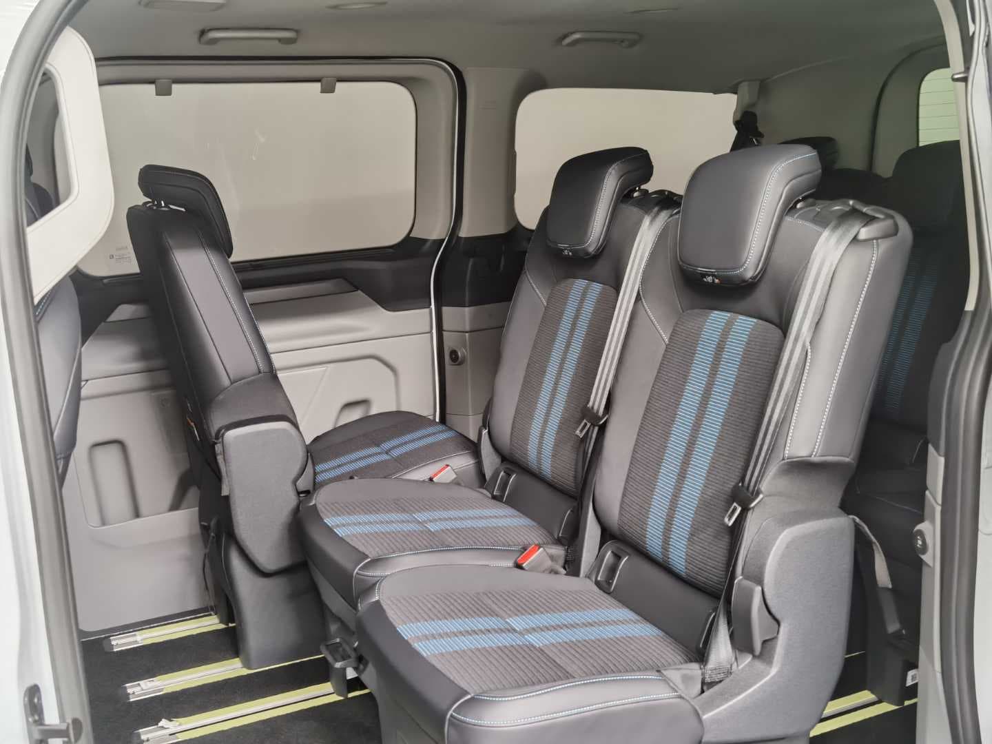 FORD TOURNEO CUSTOM 2.0D SPORT A/T image 18