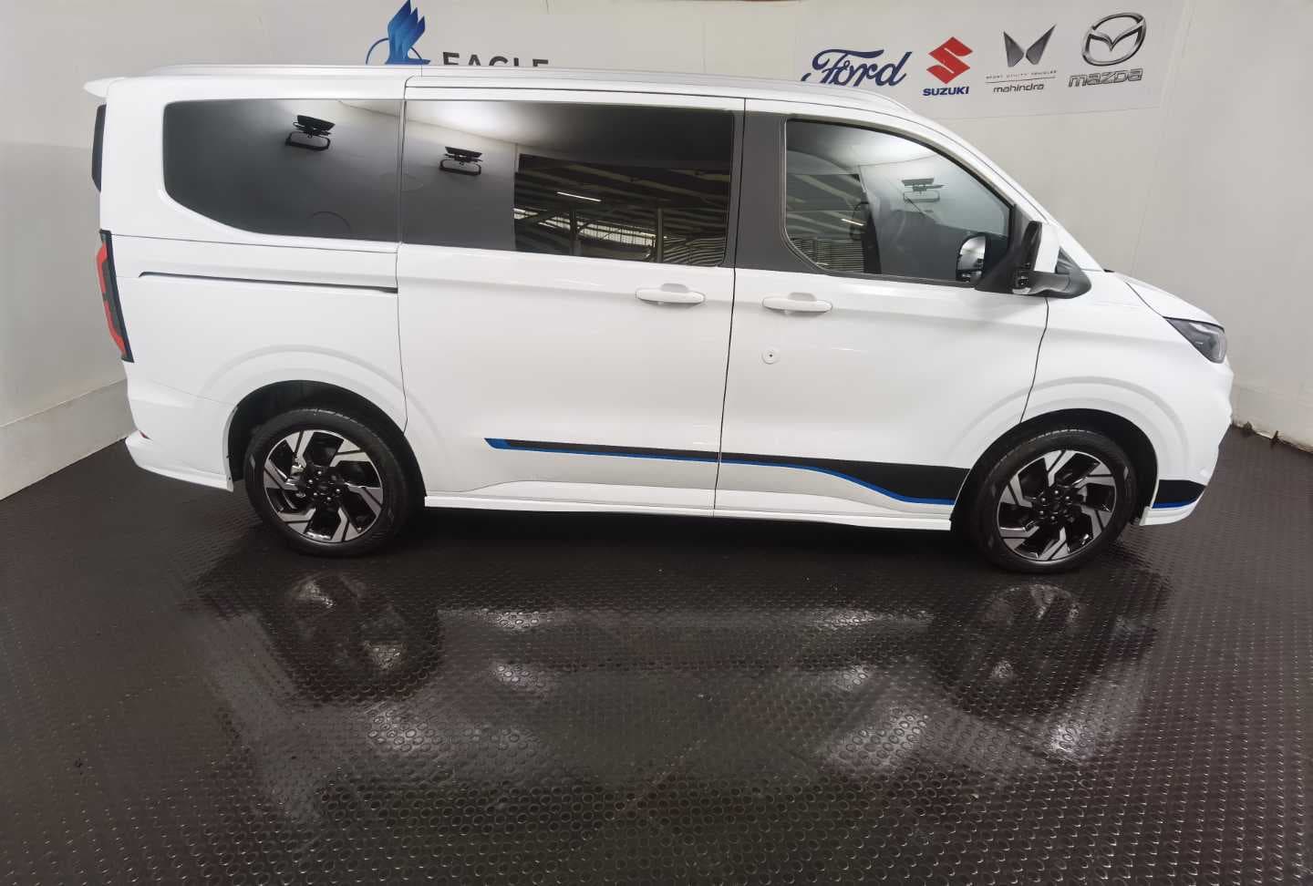 FORD TOURNEO CUSTOM 2.0D SPORT A/T image 10