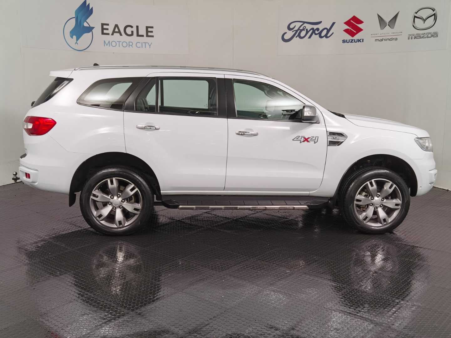 FORD EVEREST 3.2 TDCi LTD 4X4 A/T image 10