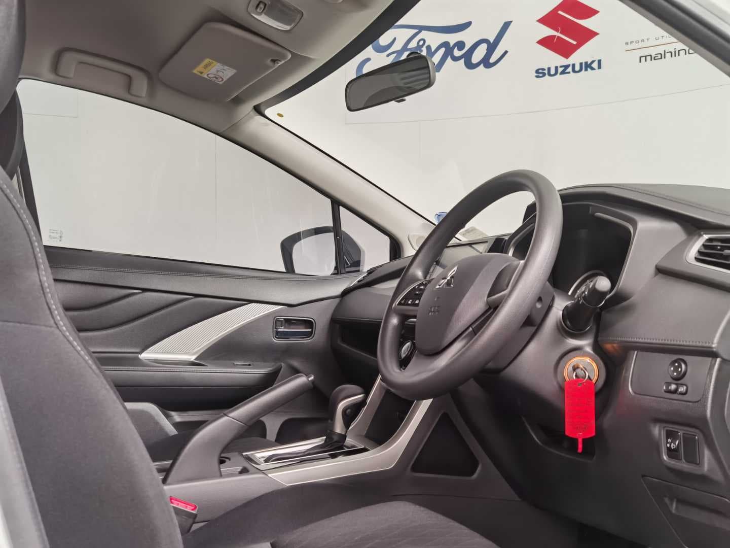 MITSUBISHI XPANDER 1.5 A/T image 13