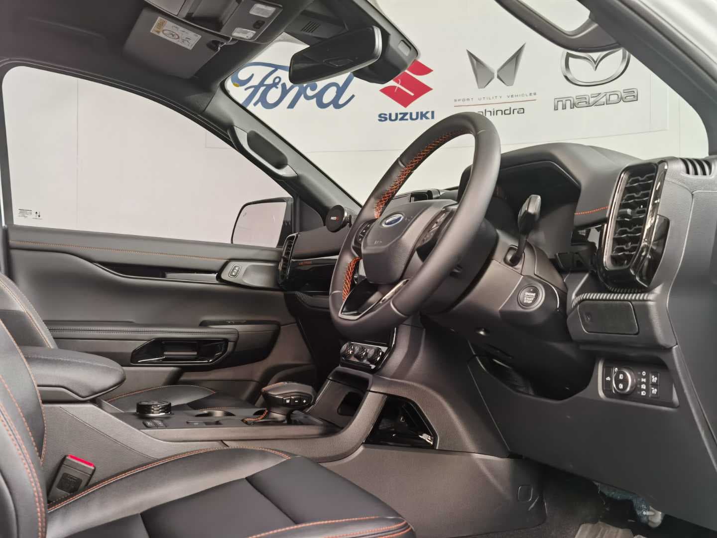 FORD RANGER 3.0D V6 WILDTRAK A/T 4X4 D/C P/U image 18