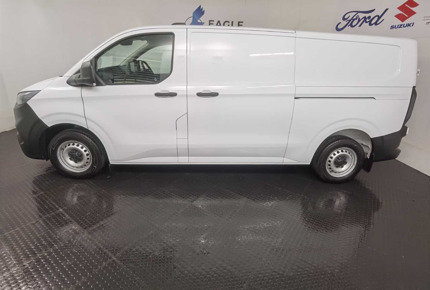 FORD TRANSIT CUSTOM 2.0TDCI LWB BASE F/C P/V image 11