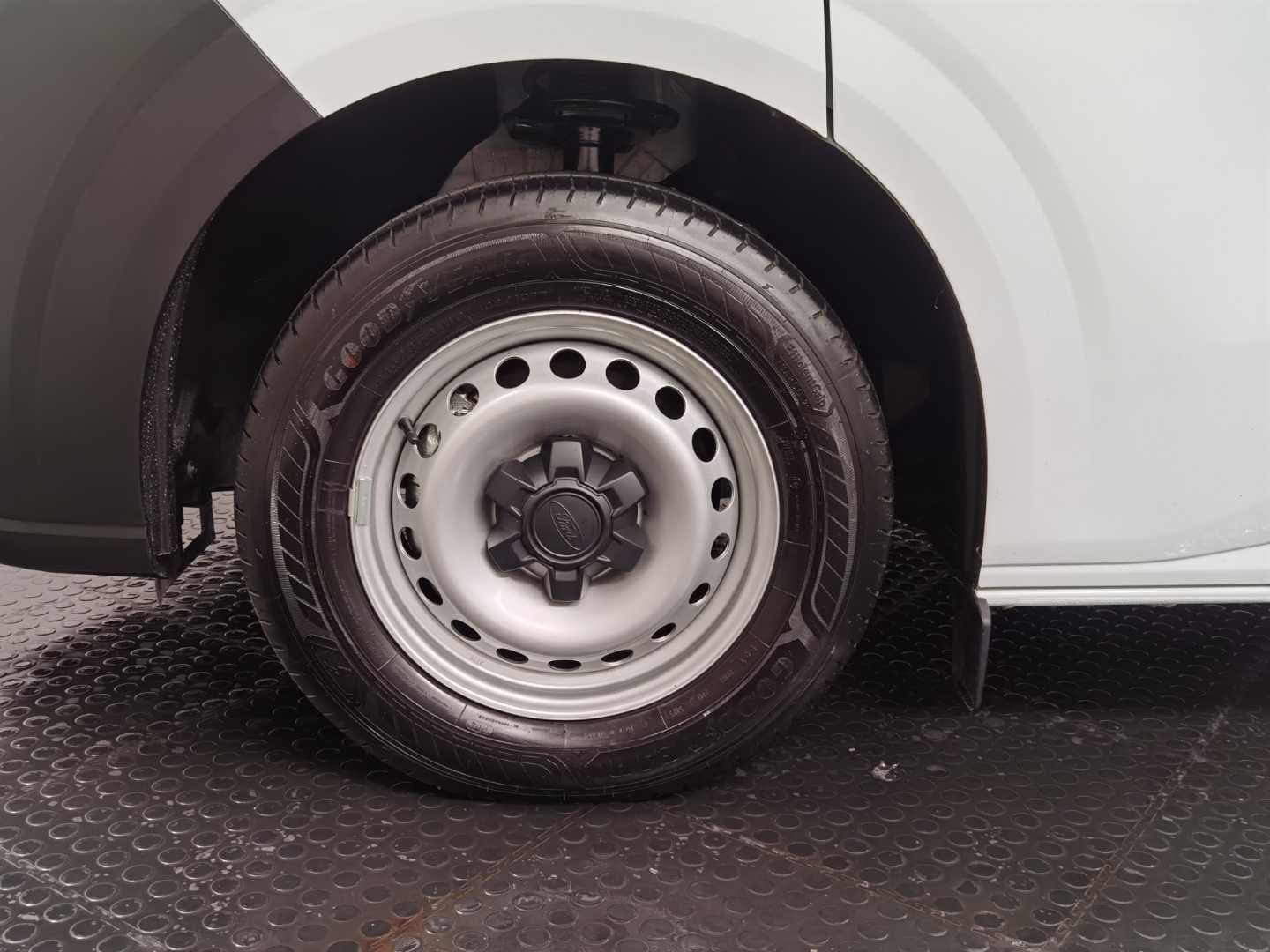 FORD TRANSIT CUSTOM 2.0TDCI LWB BASE F/C P/V image 13