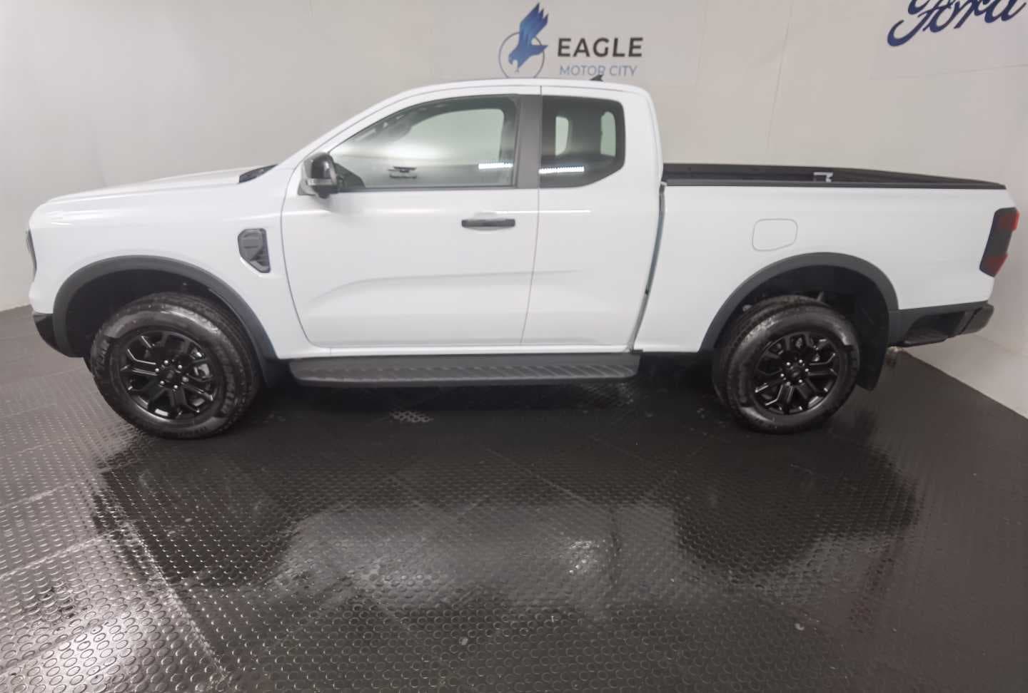 FORD RANGER 2.3 SPORT A/T SUPER CAB P/U image 10
