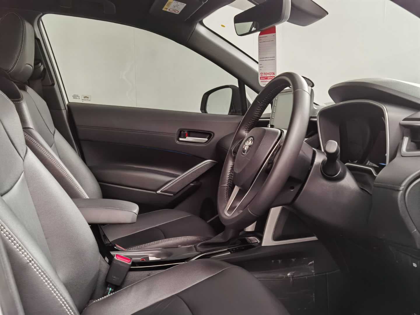 TOYOTA COROLLA CROSS 1.8 XR image 12
