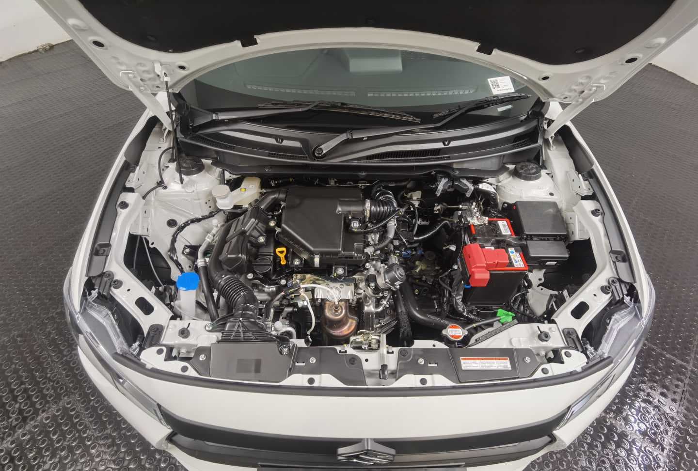 SUZUKI DZIRE 1.2 GA image 5