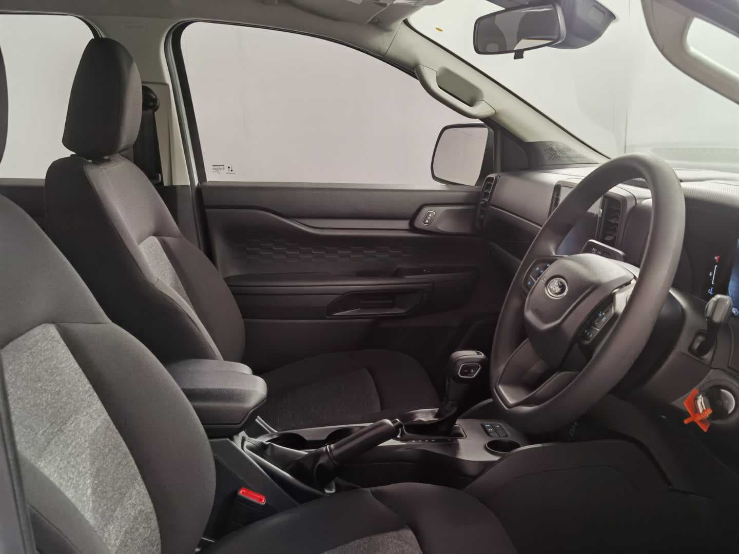 FORD RANGER 2.0D SIT XL A/T D/C P/U image 18