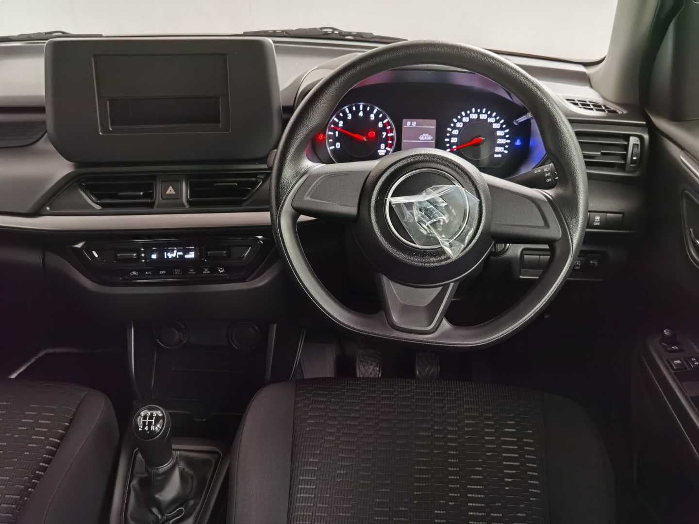 SUZUKI SWIFT 1.2 GL image 17