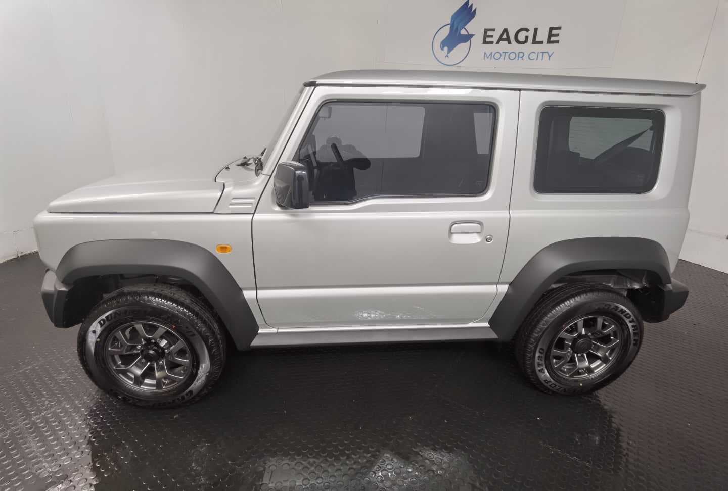 SUZUKI JIMNY 1.5 GLX image 11