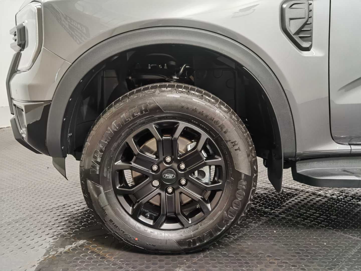 FORD RANGER 2.3 SPORT A/T D/C P/U image 16
