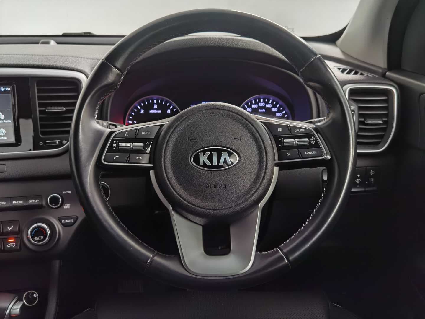 KIA SPORTAGE 2.0 CRDi EX A/T AWD image 18