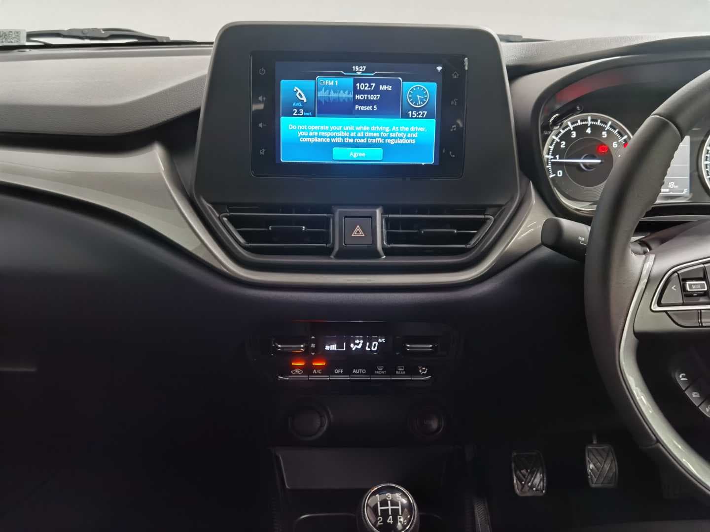 SUZUKI BALENO 1.5 GL image 12