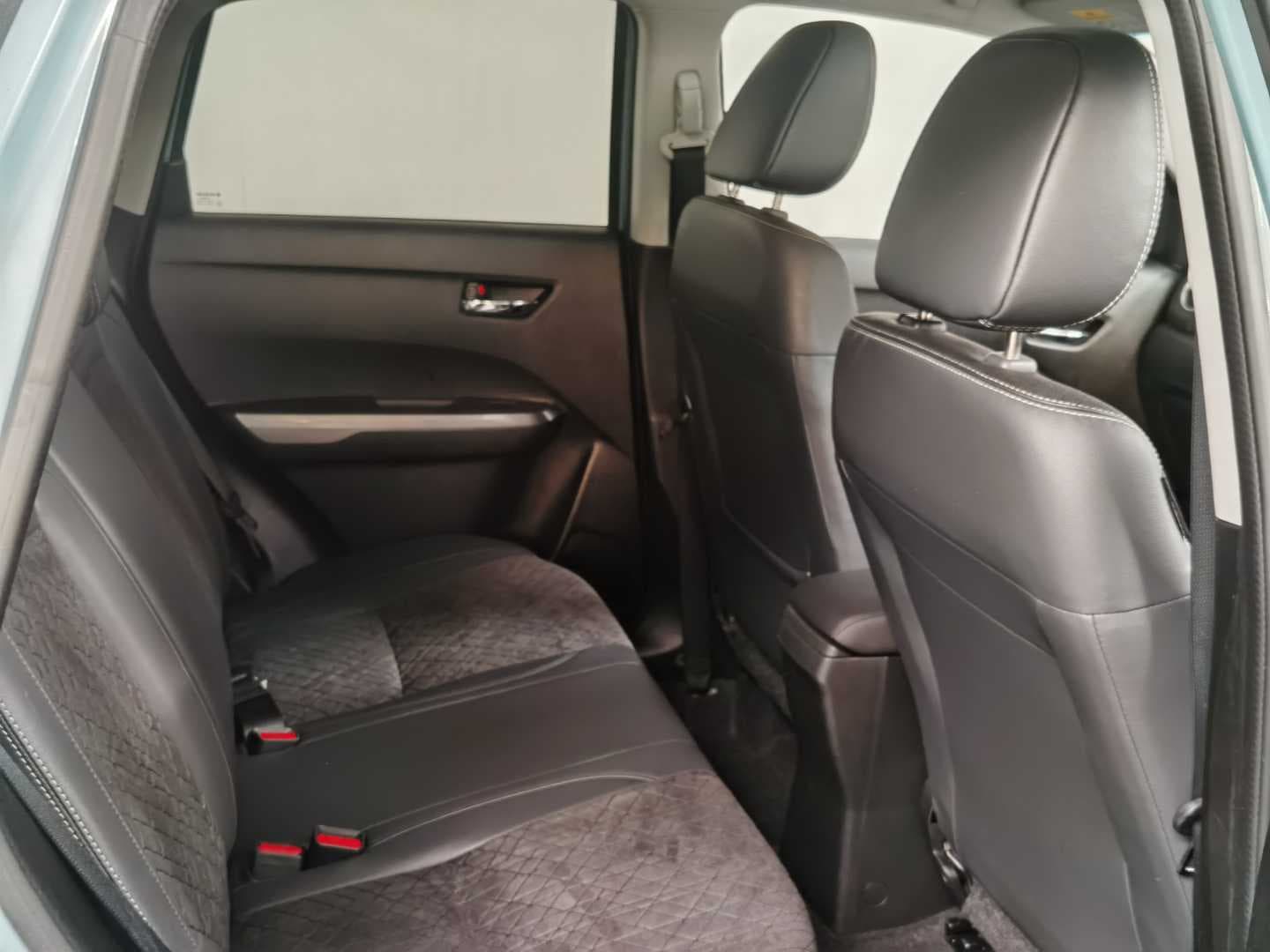 SUZUKI VITARA 1.4T GLX A/T image 20