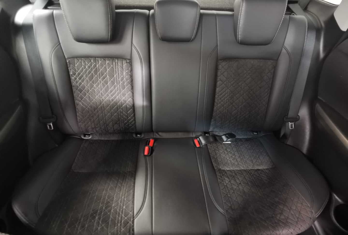 SUZUKI VITARA 1.4T GLX A/T image 21