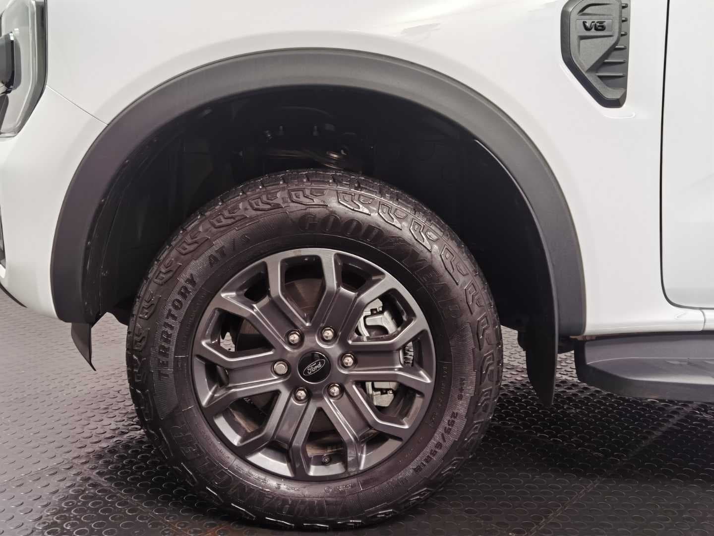 FORD RANGER 3.0D V6 WILDTRAK AWD A/T D/C P/U image 13