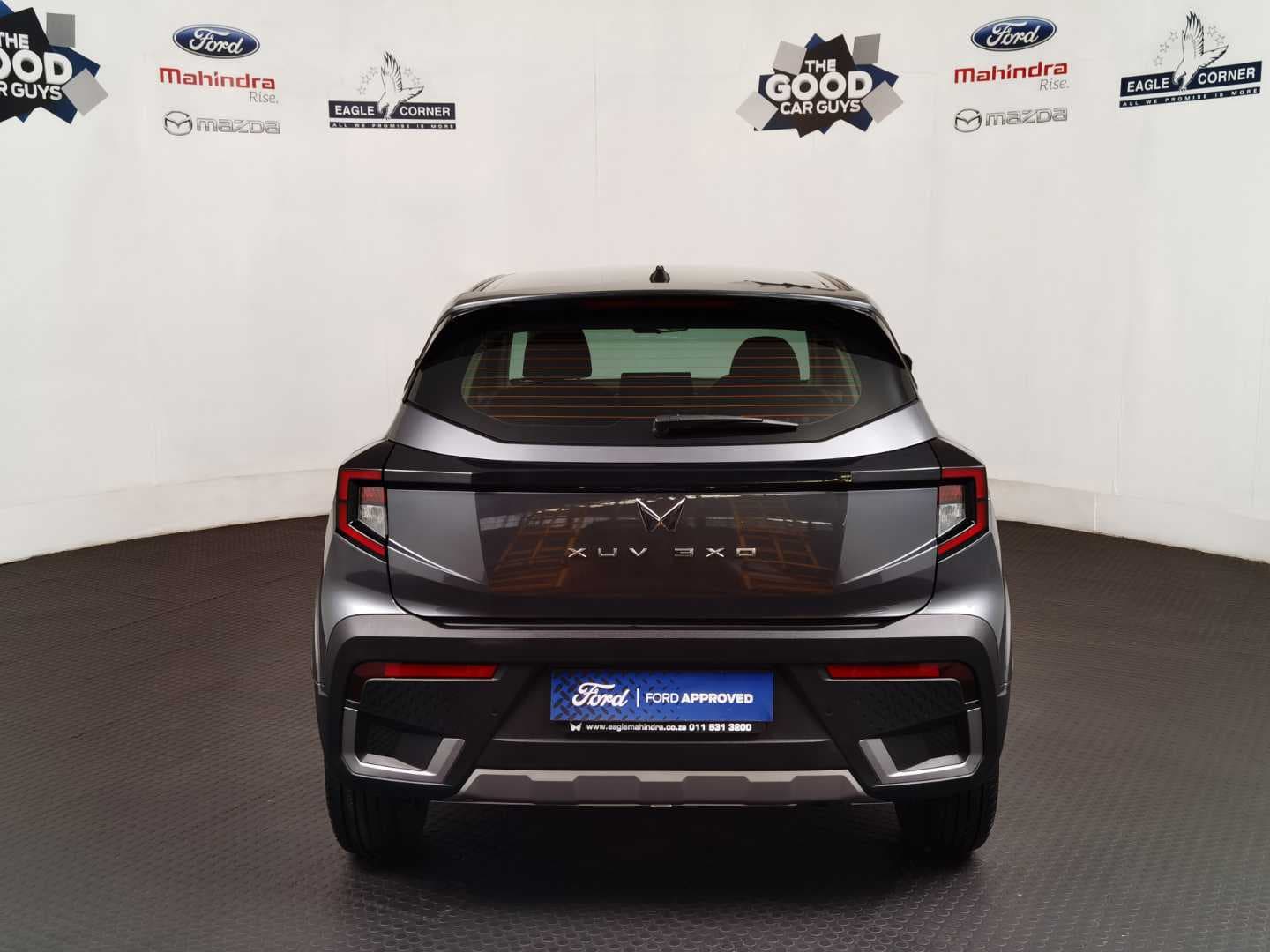MAHINDRA XUV3XO 1.2T MX2 A/T image 7