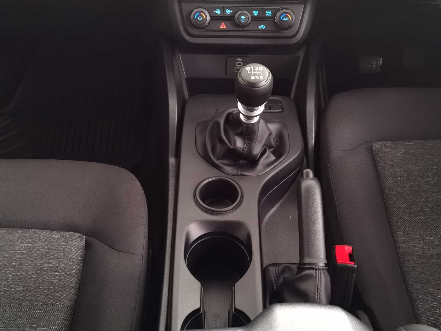 FORD RANGER 2.0D SIT XL A/T D/C P/U image 15
