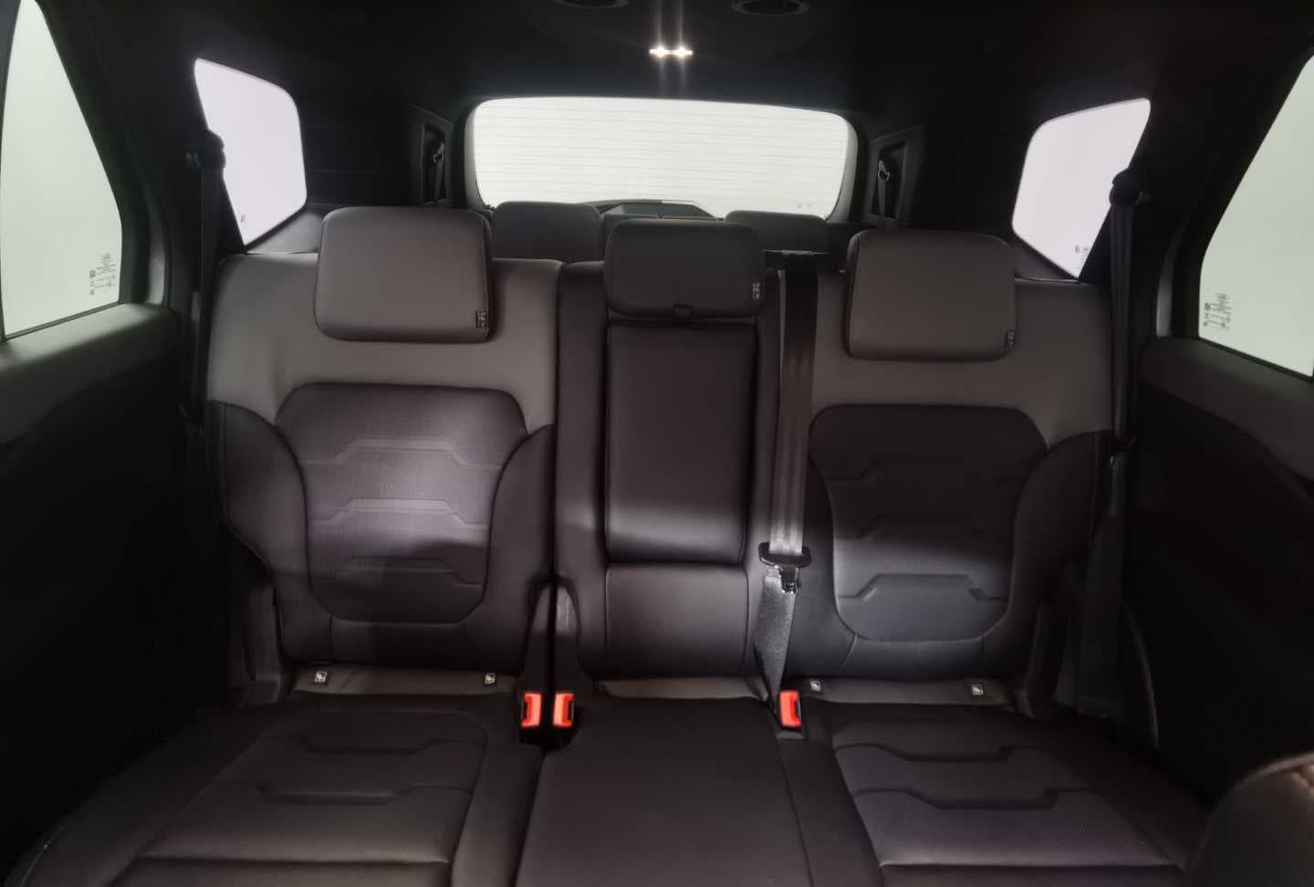 FORD EVEREST 3.0D V6 SPORT AWD A/T image 19
