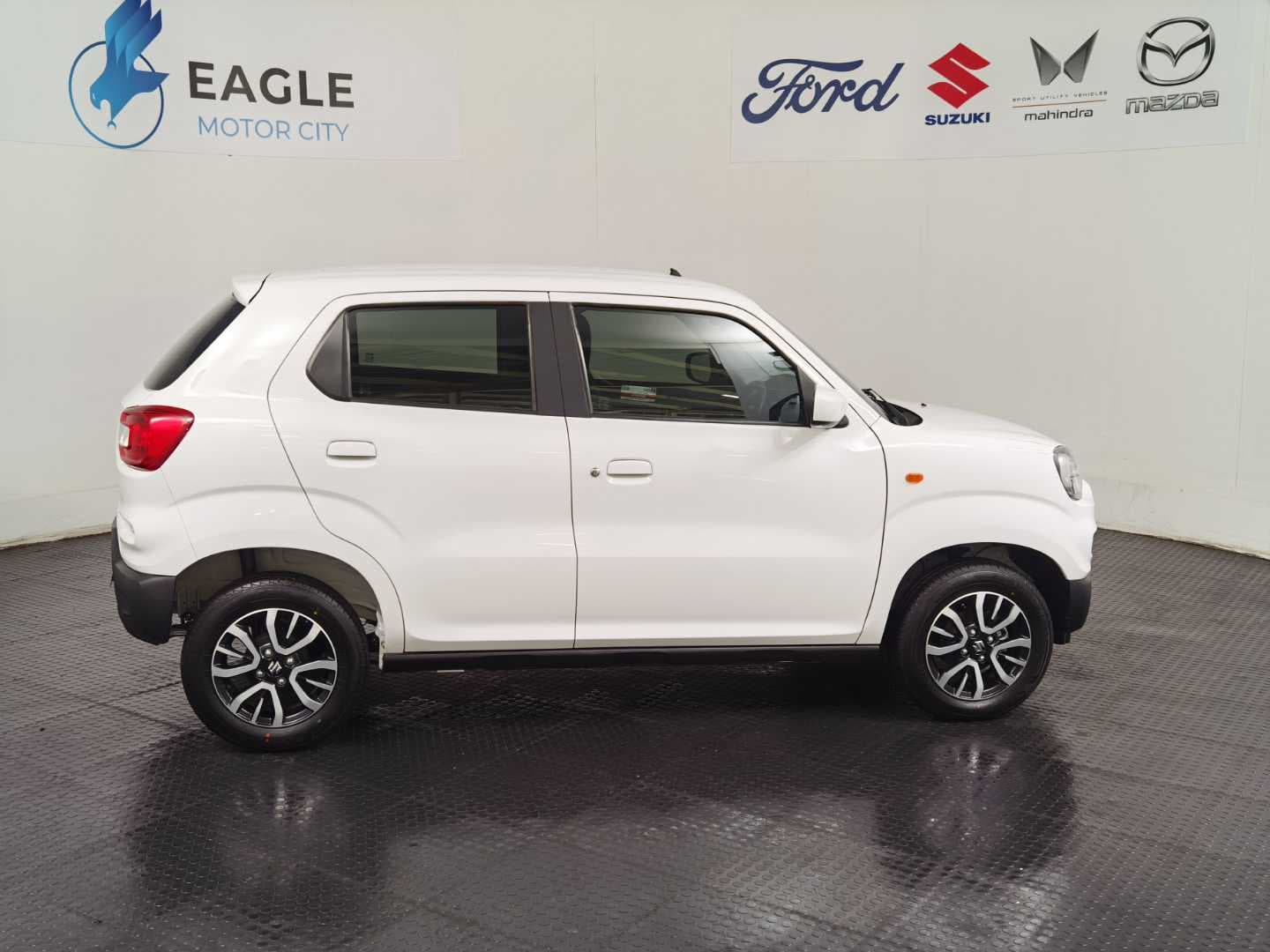 SUZUKI S-PRESSO 1.0 GL+ AMT image 9