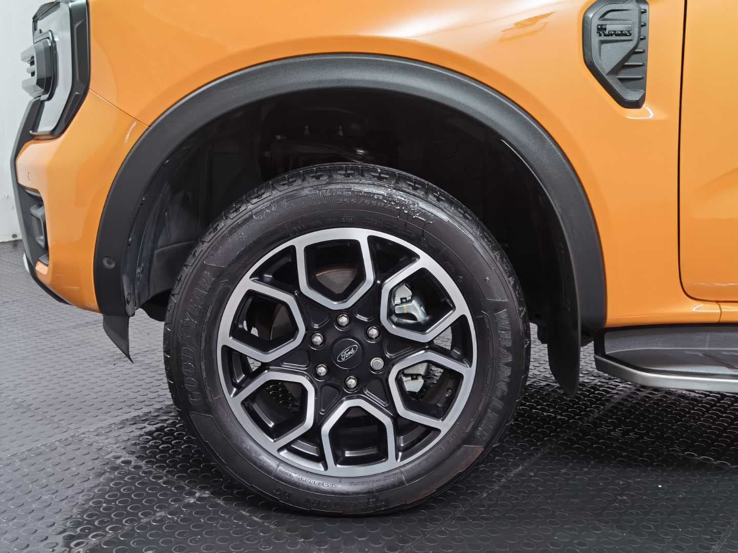 FORD RANGER 2.0D BI-TURBO WILDTRAK A/T D/C P/U image 14