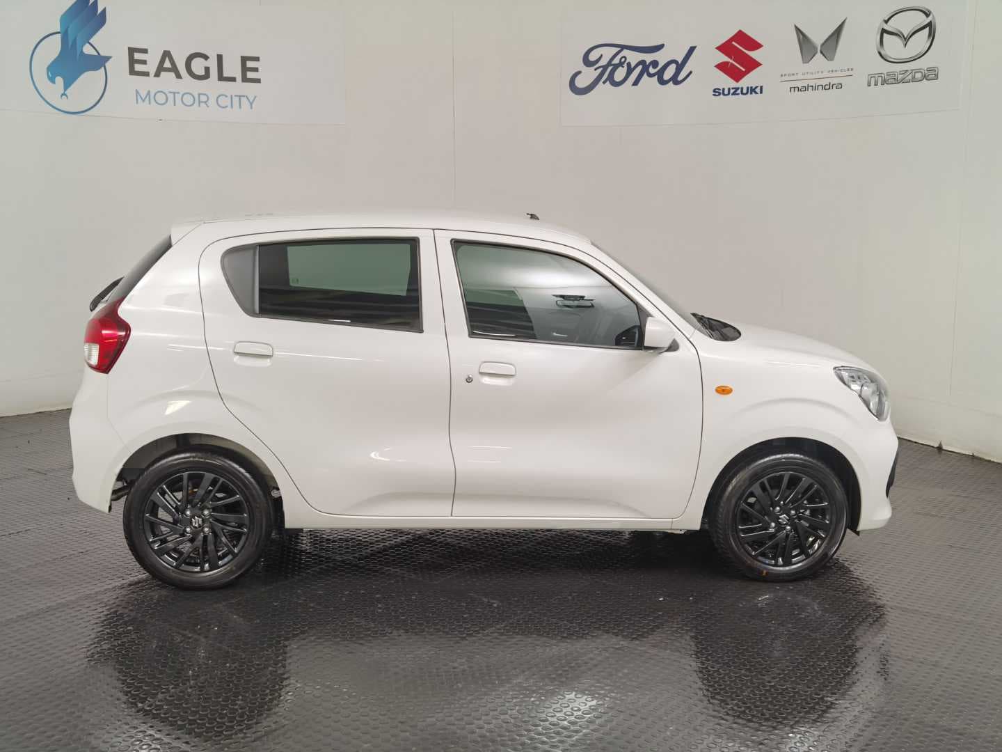 SUZUKI CELERIO 1.0 GL AMT image 10