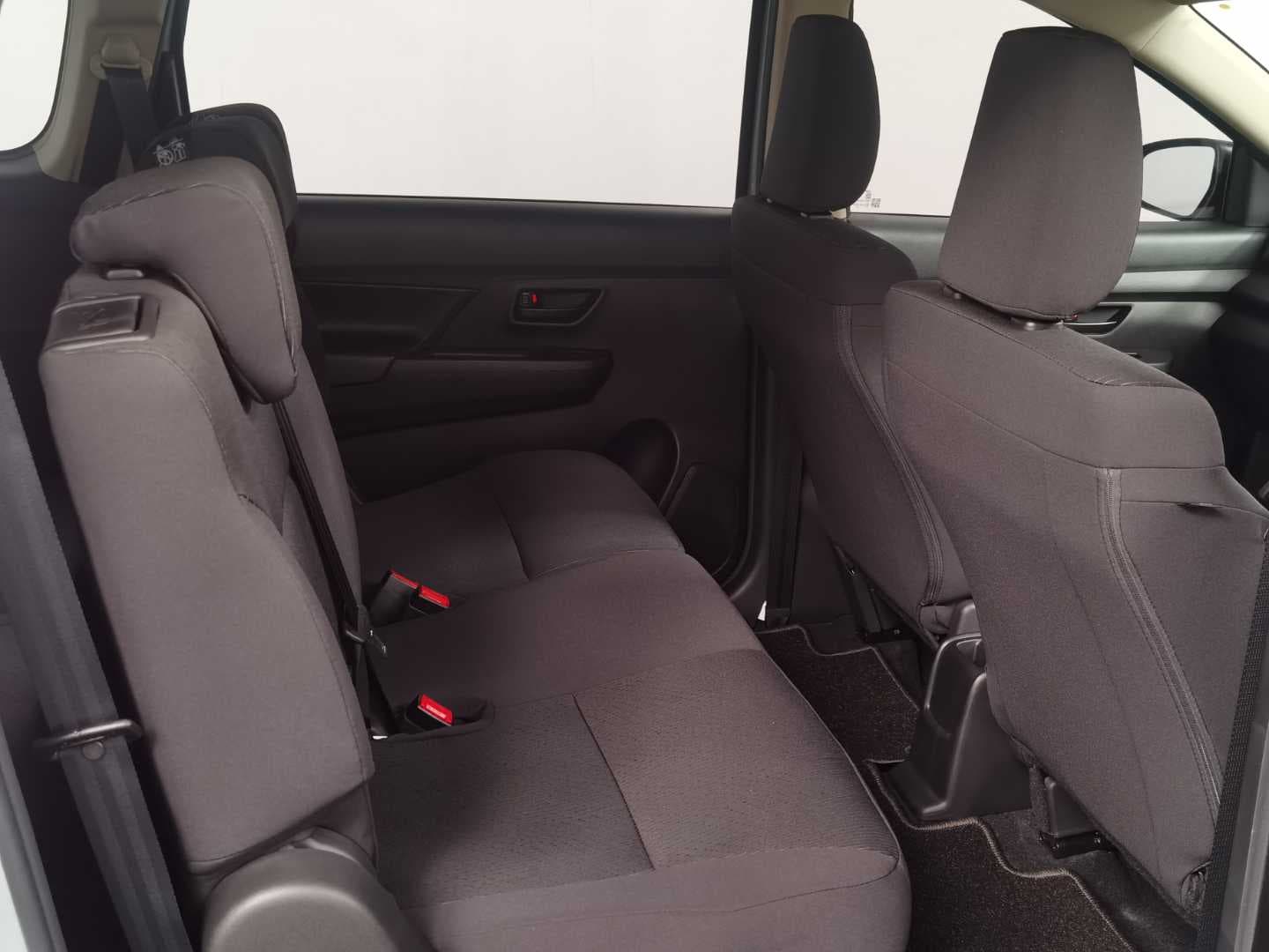 SUZUKI ERTIGA 1.5 GA image 20