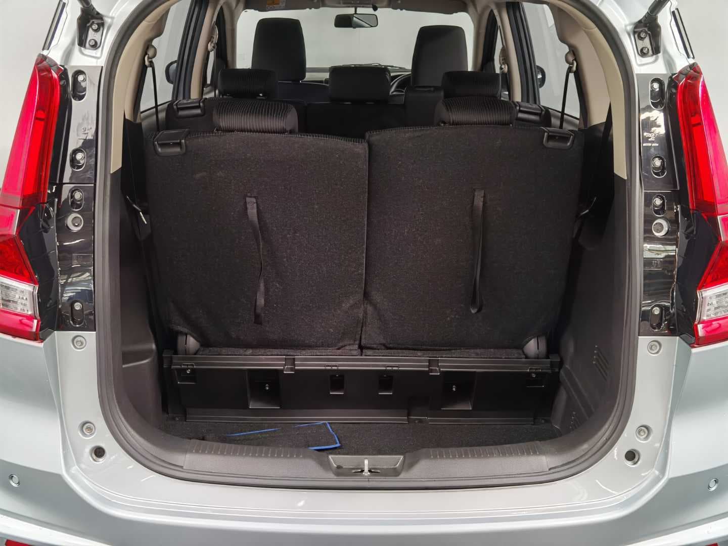 SUZUKI ERTIGA 1.5 GA image 7