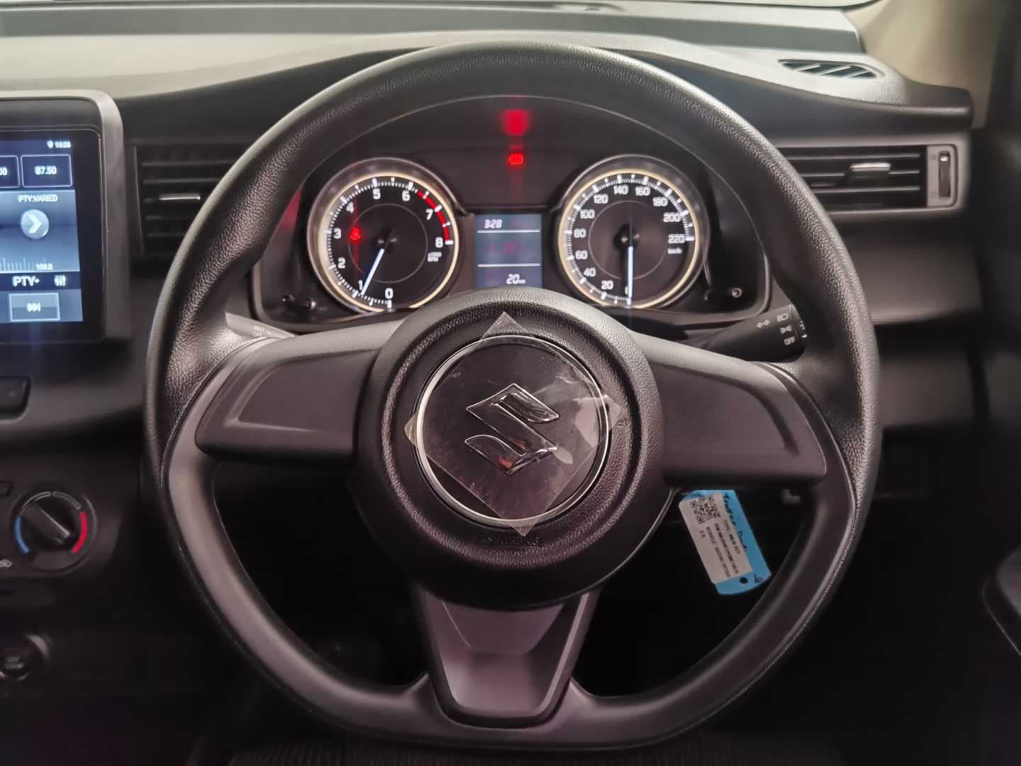 SUZUKI ERTIGA 1.5 GA image 19