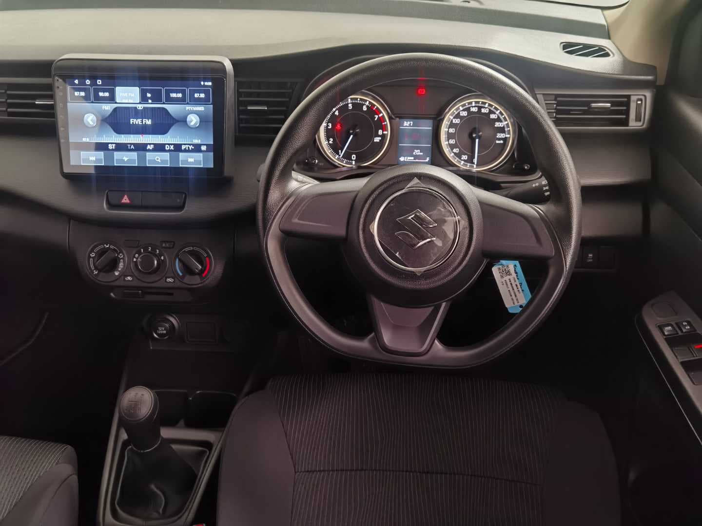 SUZUKI ERTIGA 1.5 GA image 18