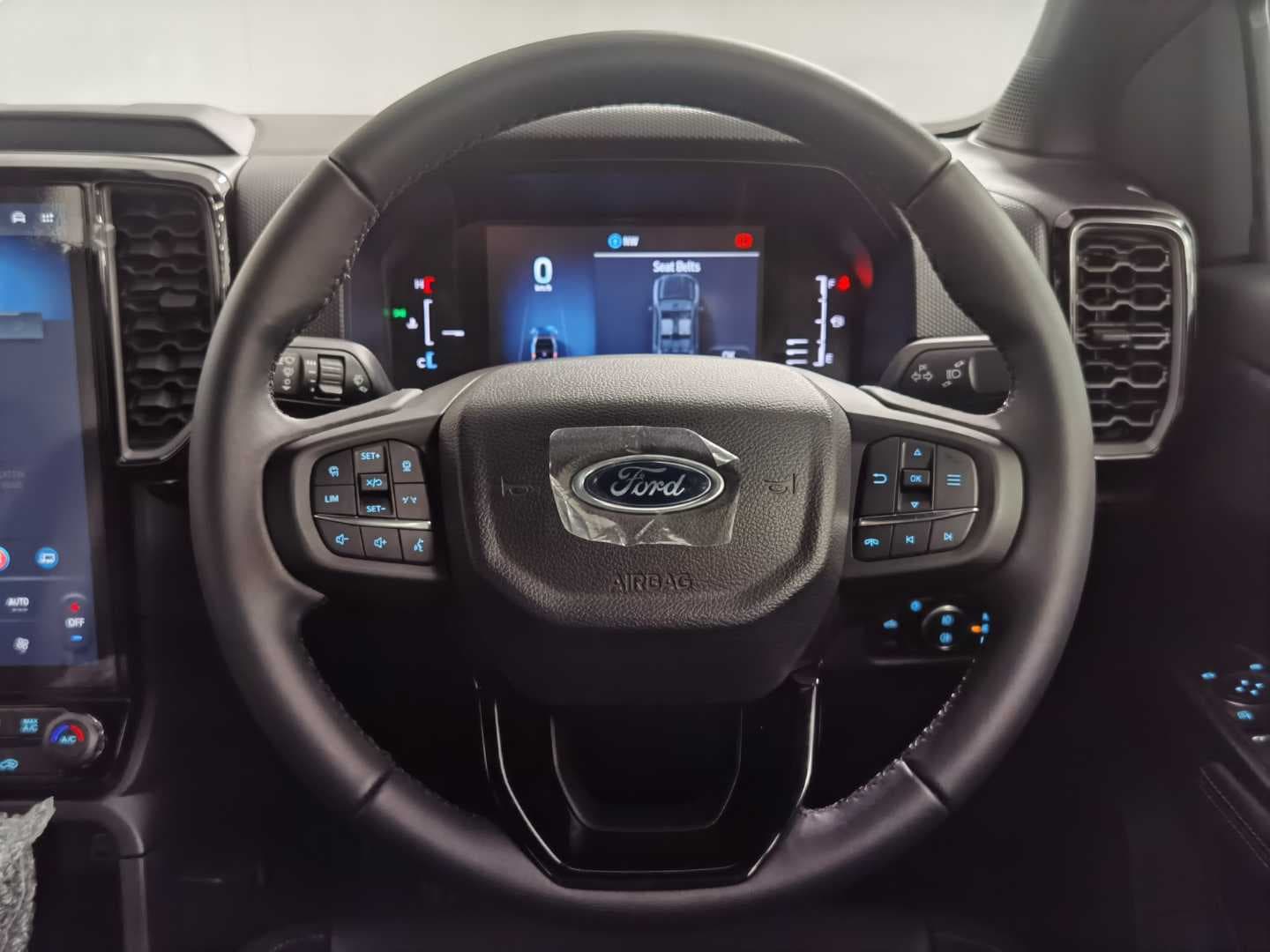 FORD RANGER 2.3 SPORT A/T D/C P/U image 18
