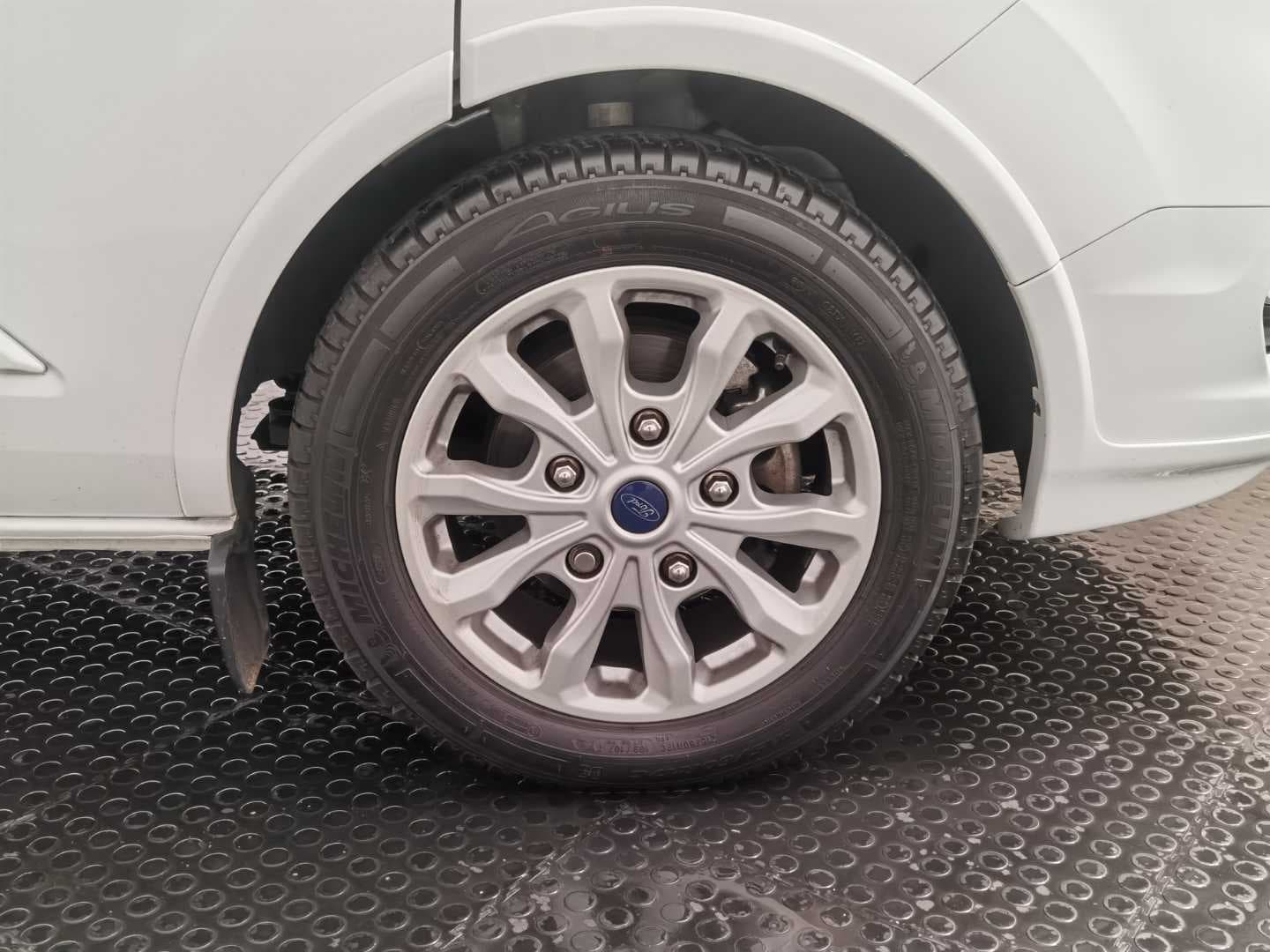 FORD TOURNEO CUSTOM 2.0TDCi TREND A/T (96KW) image 13