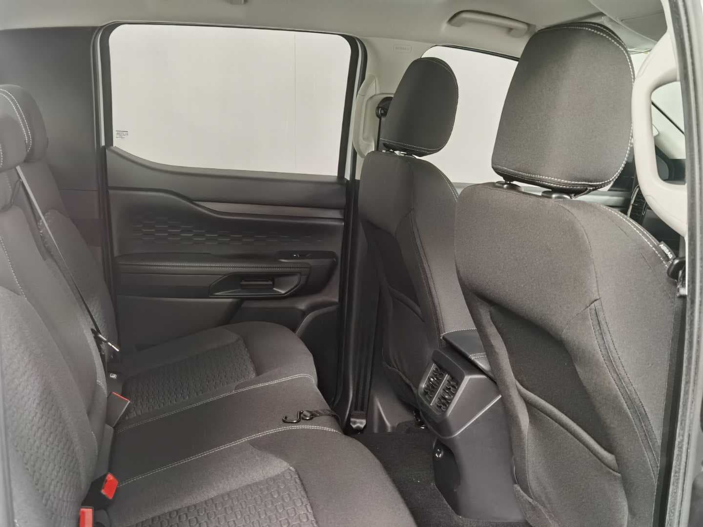 FORD RANGER 2.0D SIT XLT 4X4 A/T D/C P/U image 19