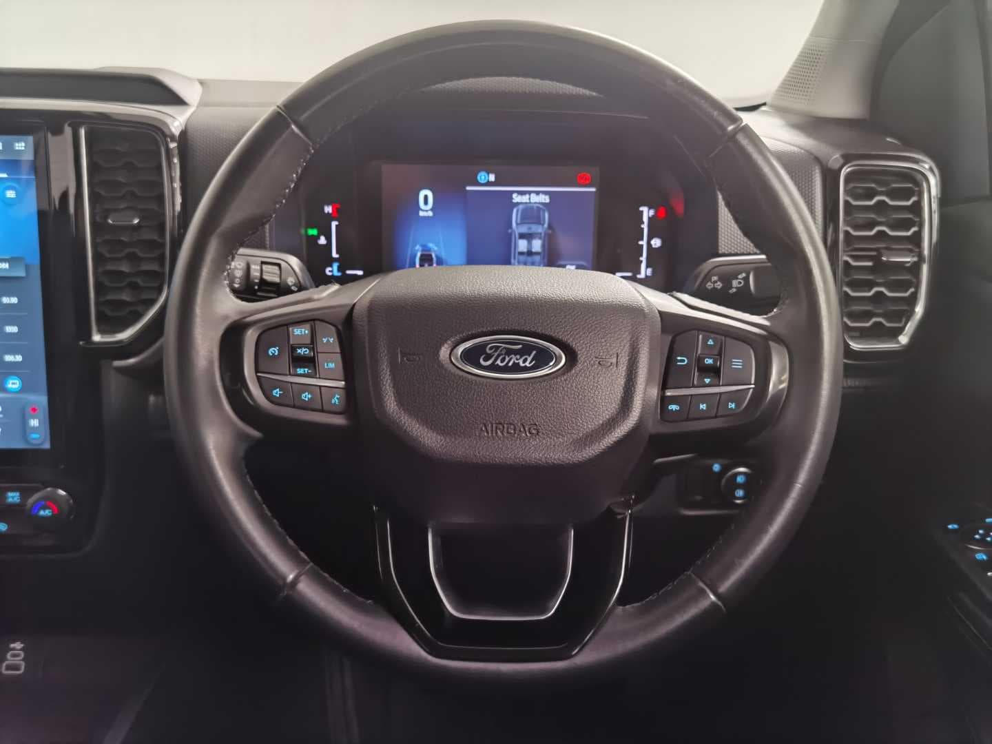 FORD RANGER 2.0D XLT 4X4 A/T D/C P/U image 15